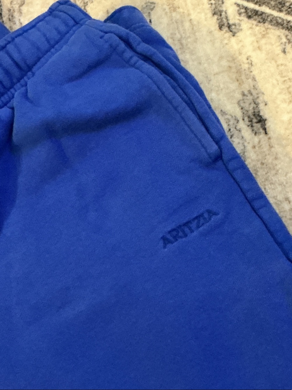 ARITZIA Mega Fit Sweatfleece Pants, size XS. EUC. - Picture 2 of 3